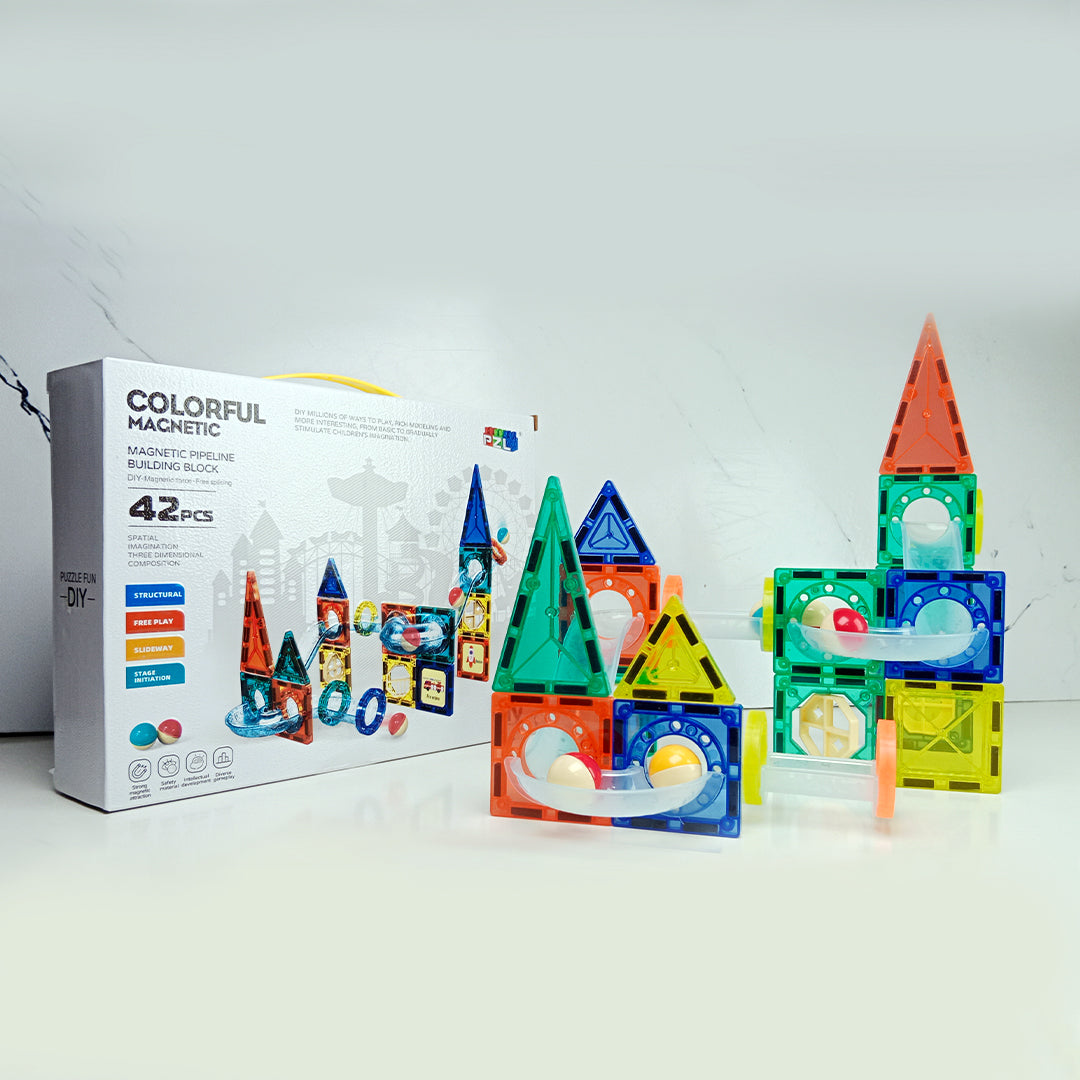 42-PIECE MAGBETIC BUILDING SET - Toys Wali Gali
